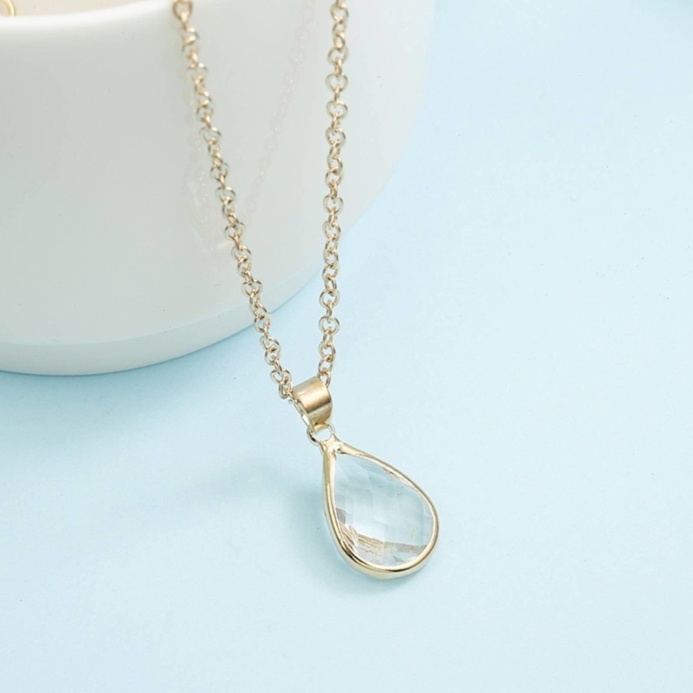 Clear Drop Jewel Pendent on Gold Chain